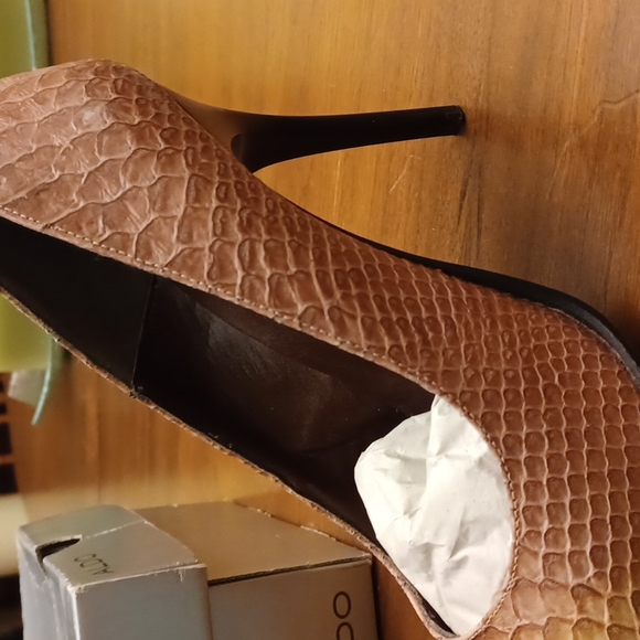 ALDO multi coloured reptile patterned heels - Picture 10 of 11